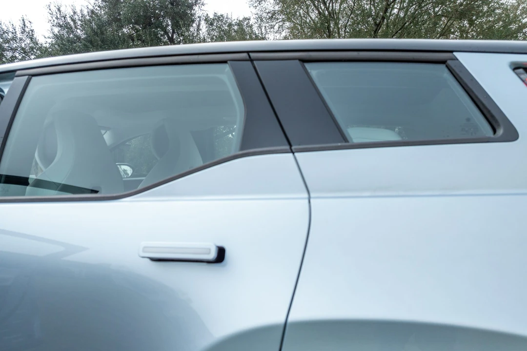 2023 Fisker Ocean - Image 25 of 31