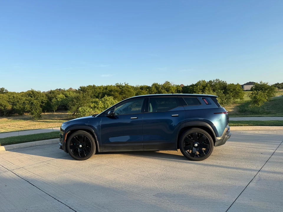 2023 Fisker Ocean - Image 15 of 31