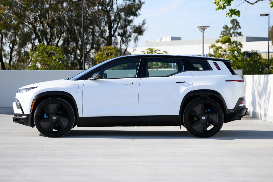2023 Fisker Ocean - Image 3 of 31