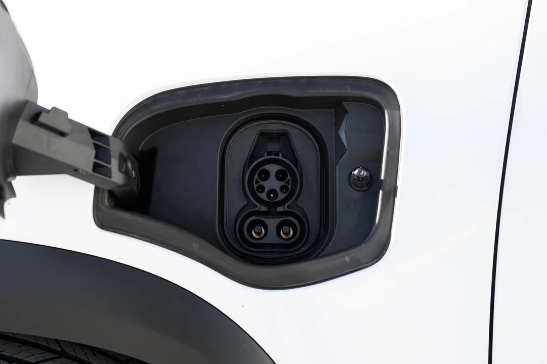 2023 Fisker Ocean - Image 26 of 31