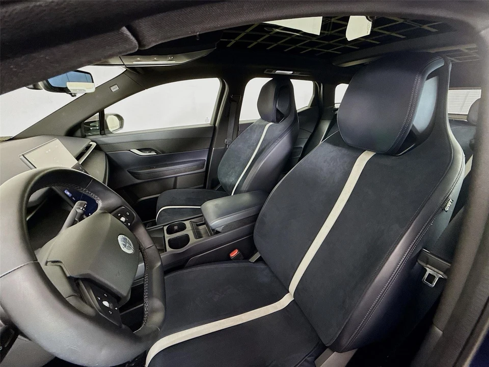 2023 Fisker Ocean - Image 18 of 21