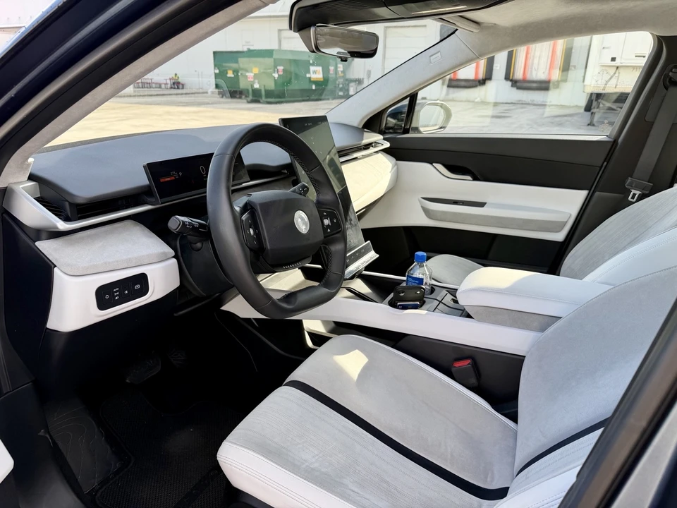 2023 Fisker Ocean - Image 13 of 17