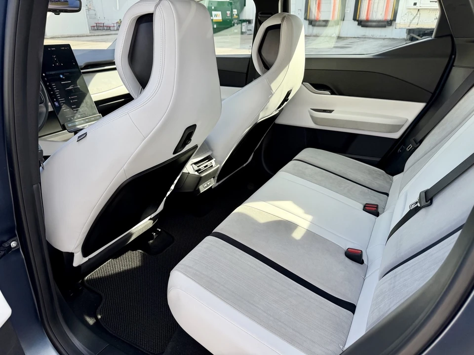 2023 Fisker Ocean - Image 17 of 17