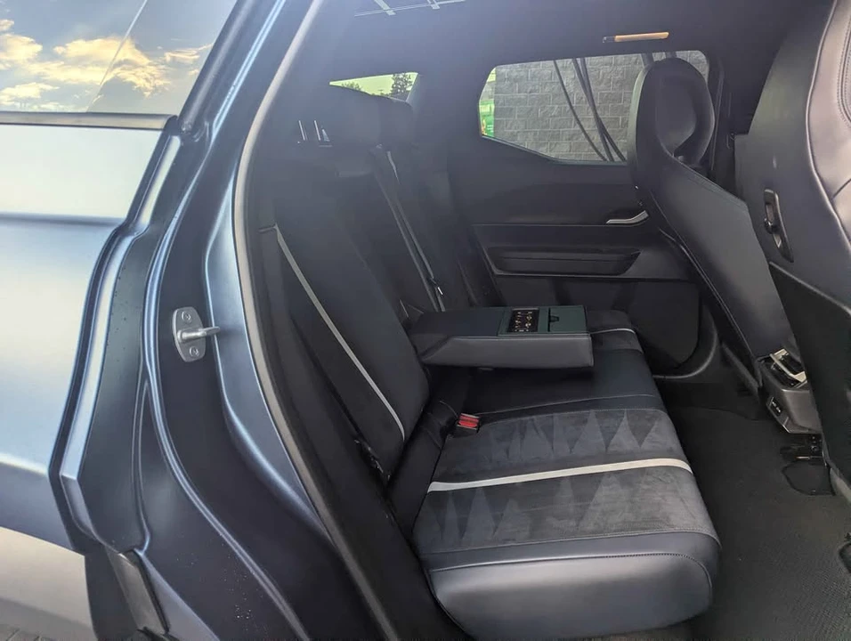 2023 Fisker Ocean - Image 17 of 20