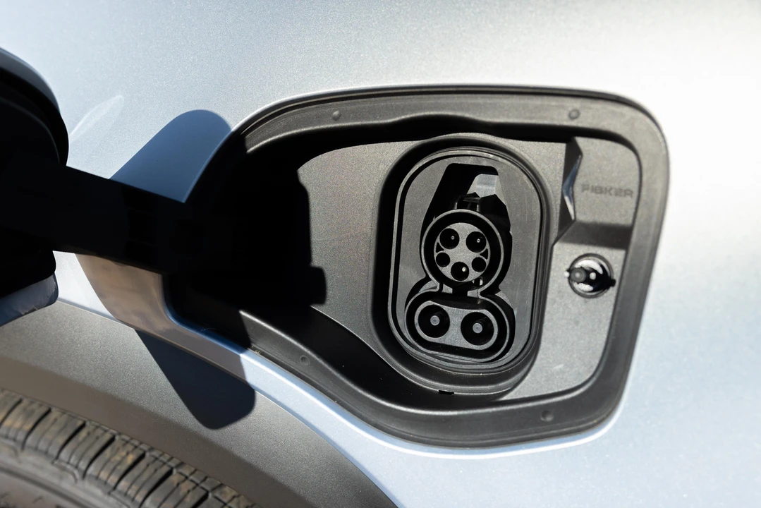 2023 Fisker Ocean - Image 19 of 31
