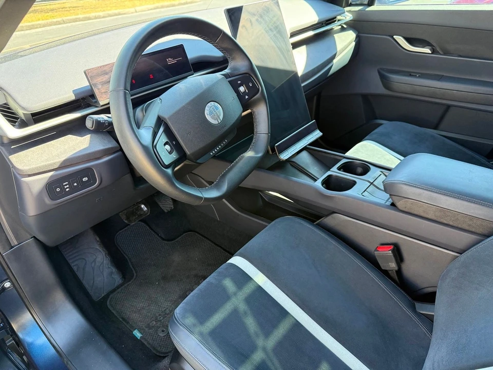 2023 Fisker Ocean - Image 9 of 12