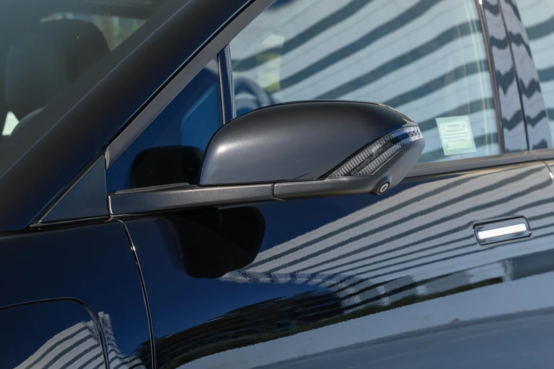 2023 Fisker Ocean - Image 23 of 31