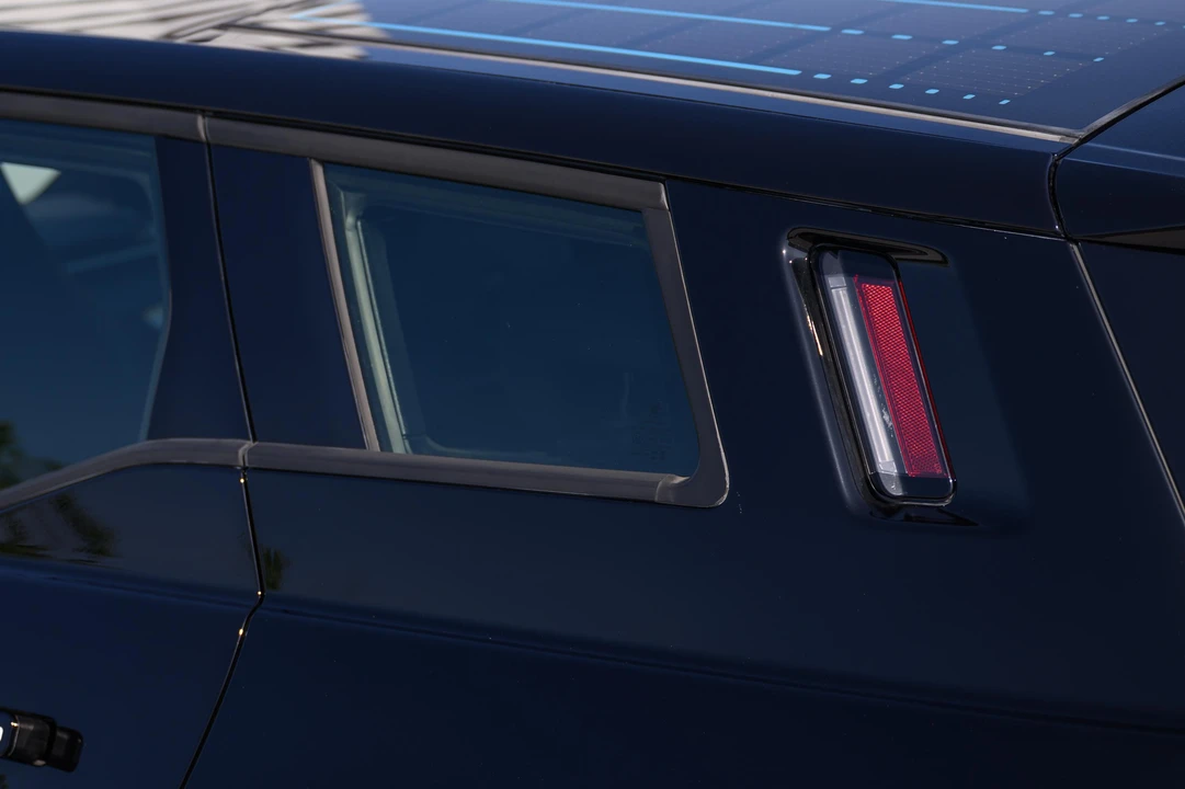 2023 Fisker Ocean - Image 30 of 31
