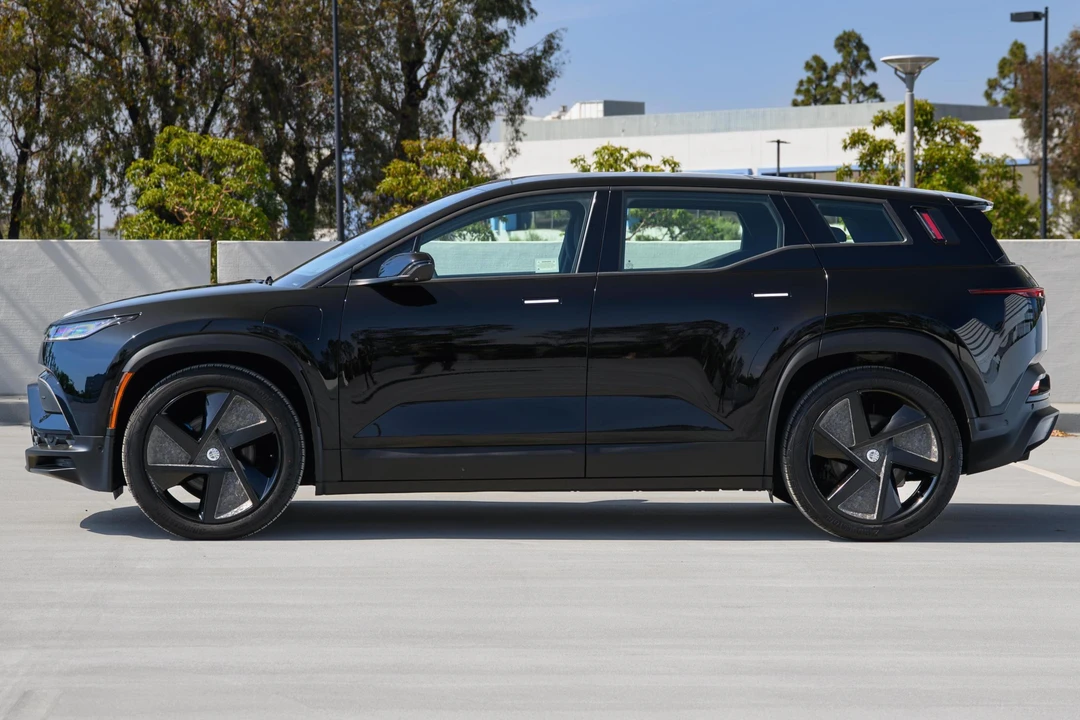 2023 Fisker Ocean - Image 3 of 31