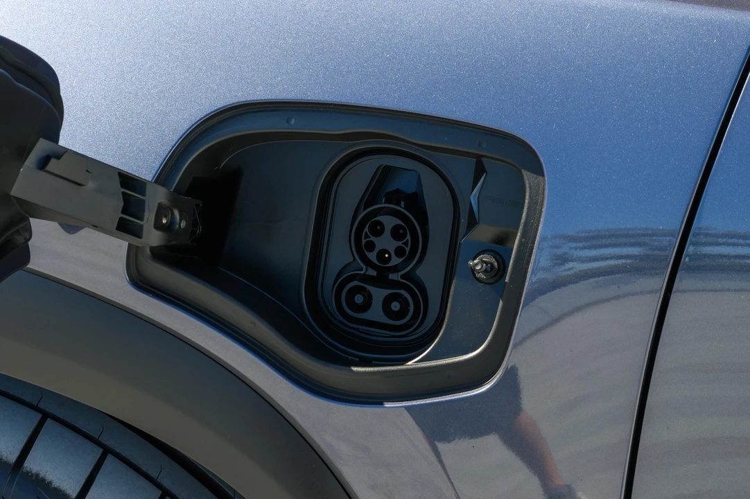 2023 Fisker Ocean - Image 29 of 31