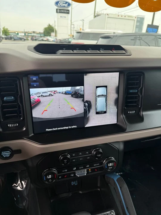 2023 Ford Bronco 6th Gen - Image 14 of 16