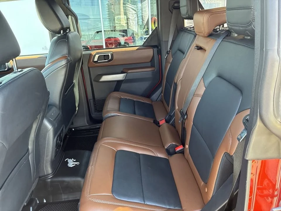 2023 Ford Bronco 6th Gen - Image 9 of 10