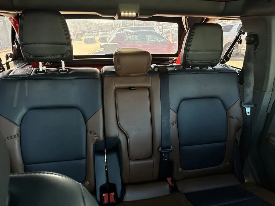 2023 Ford Bronco 6th Gen - Image 8 of 10