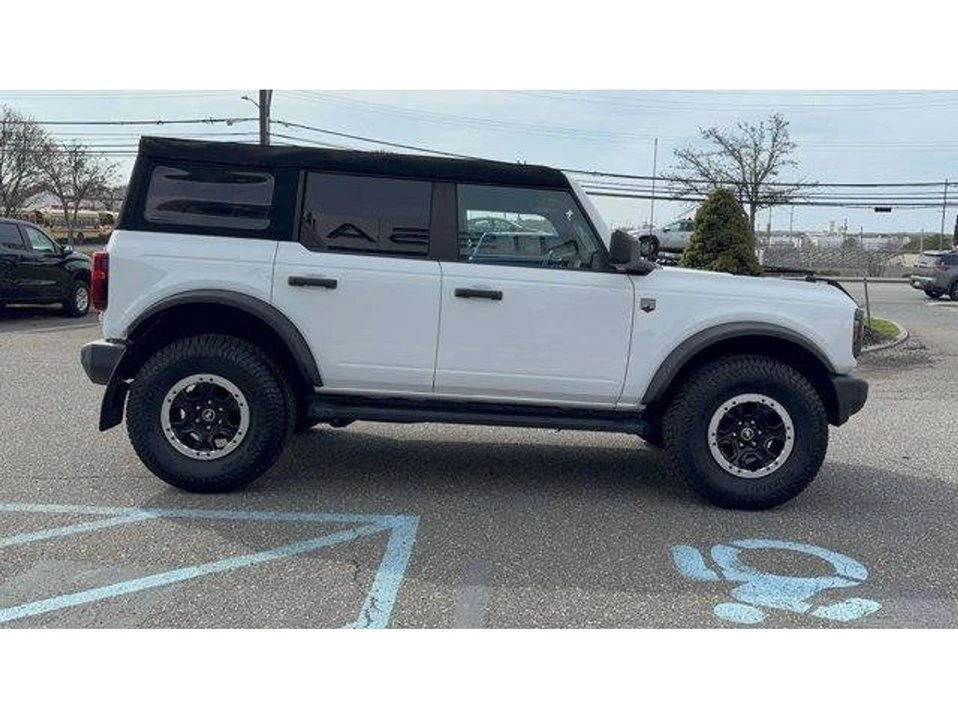 2023 Ford Bronco 6th Gen - Image 3 of 10