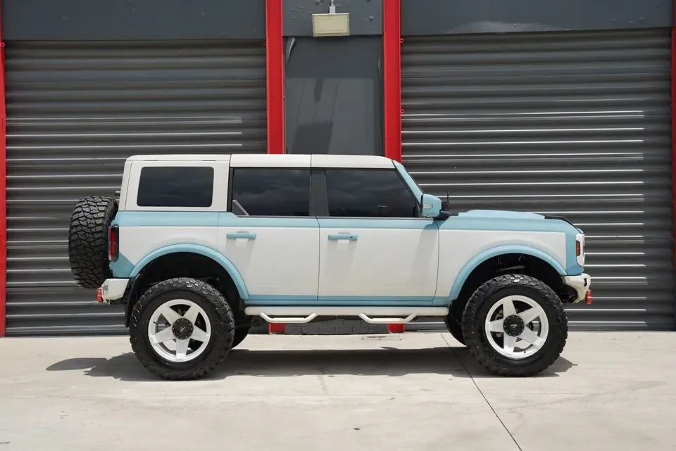 2023 Ford Bronco 6th Gen - Image 5 of 14
