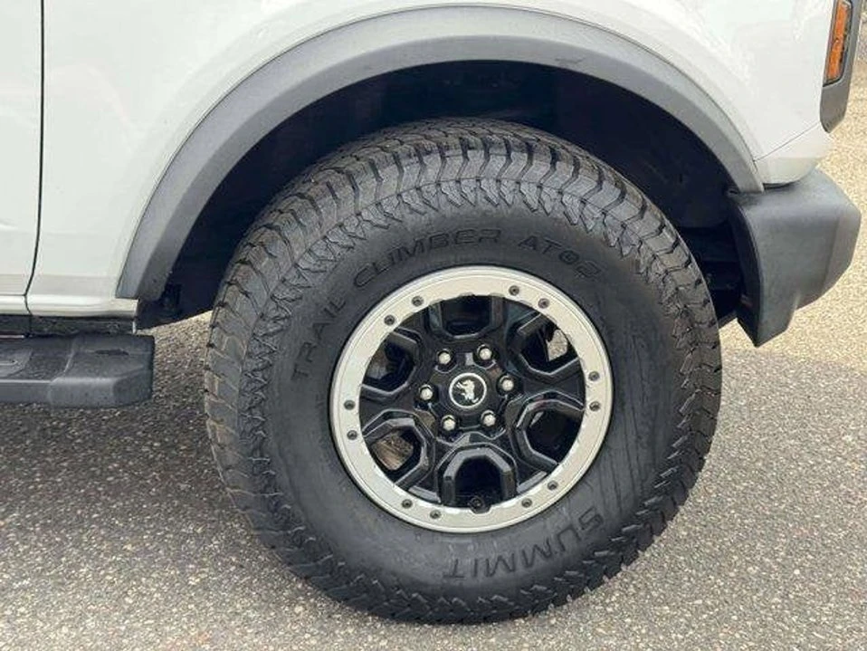 2023 Ford Bronco 6th Gen - Image 7 of 10