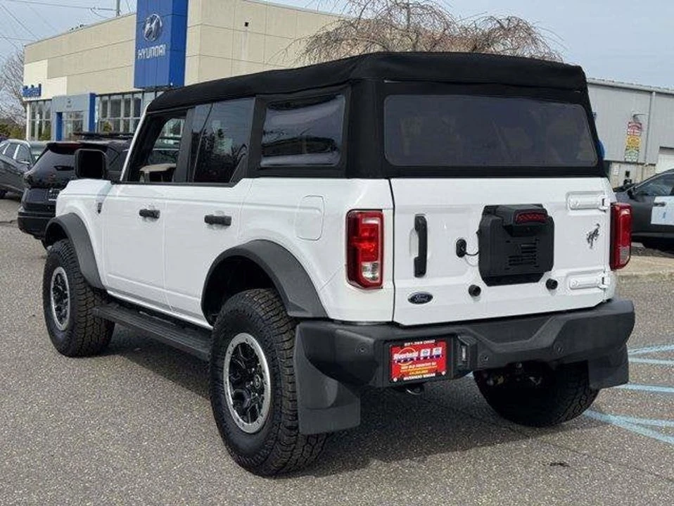 2023 Ford Bronco 6th Gen - Image 4 of 10