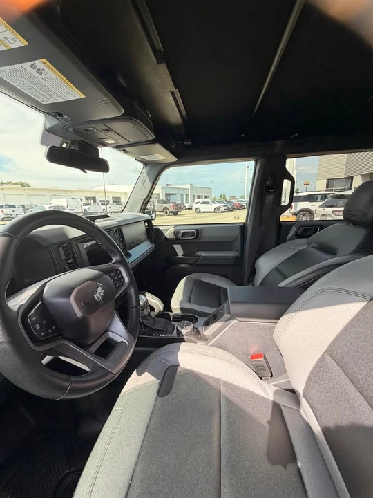 2023 Ford Bronco 6th Gen - Image 5 of 11