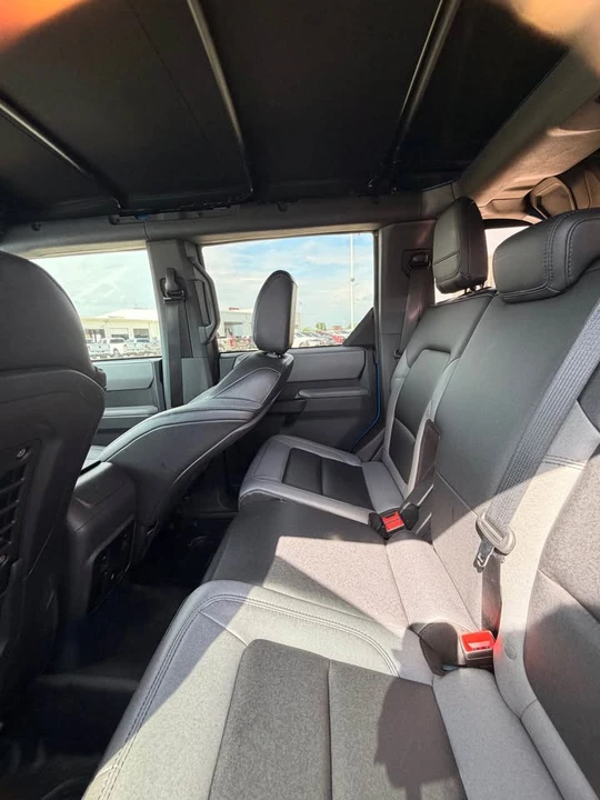 2023 Ford Bronco 6th Gen - Image 9 of 11