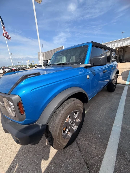 2023 Ford Bronco 6th Gen - Image 4 of 11