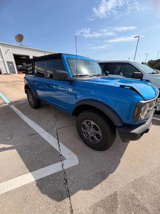 2023 Ford Bronco 6th Gen - Image 3 of 11