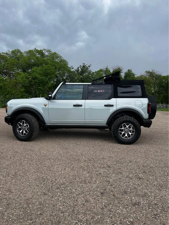 2023 Ford Bronco 6th Gen - Image 3 of 20