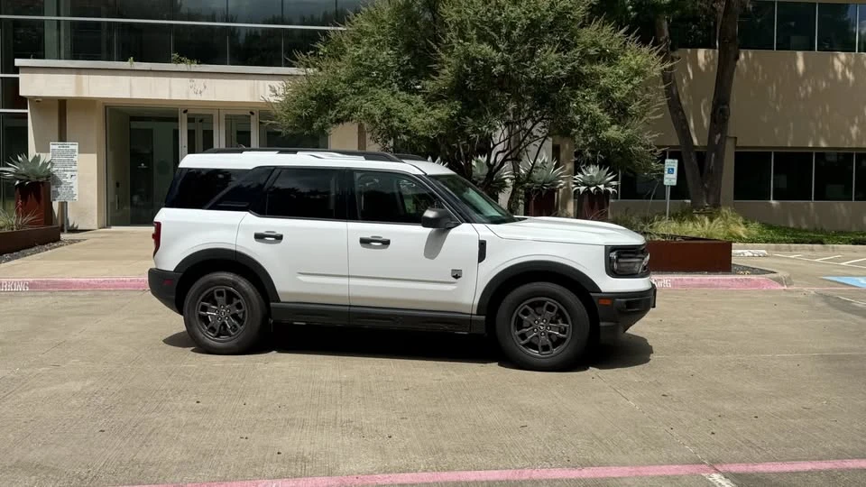 2023 Ford Bronco 6th Gen - Image 2 of 10