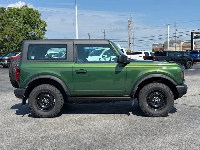 2023 Ford Bronco 6th Gen - Image 2 of 12