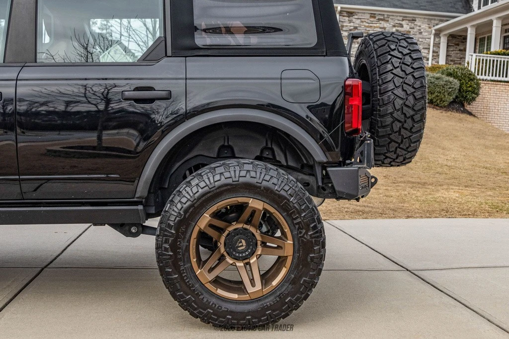 2023 Ford Bronco 6th Gen - Image 5 of 12