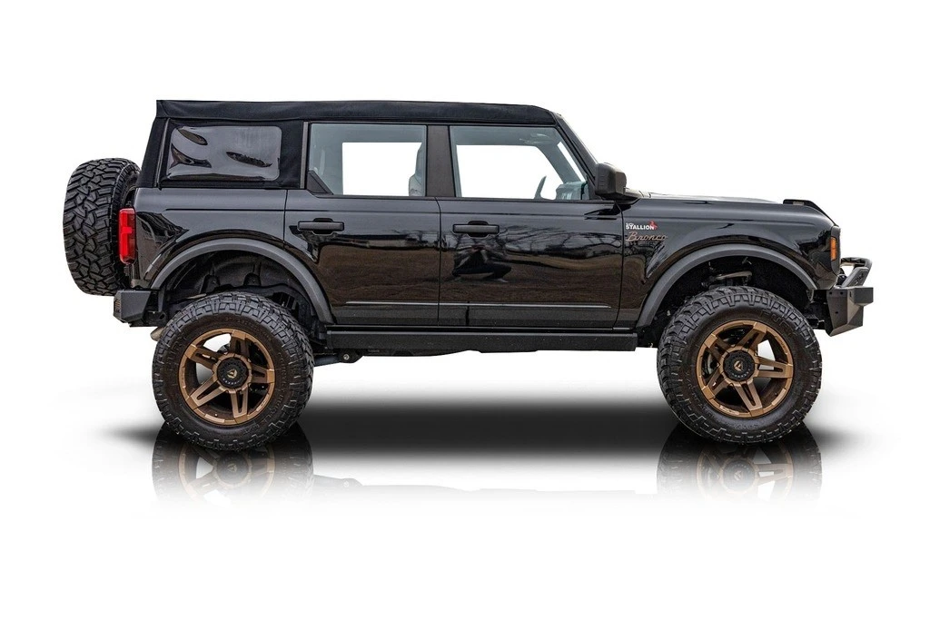 2023 Ford Bronco 6th Gen - Image 2 of 12
