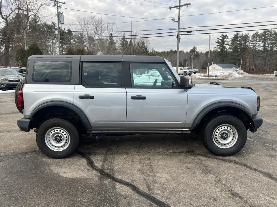 2023 Ford Bronco 6th Gen - Image 2 of 12