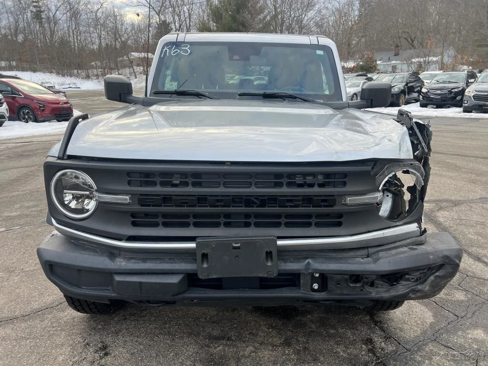 2023 Ford Bronco 6th Gen - Image 3 of 12