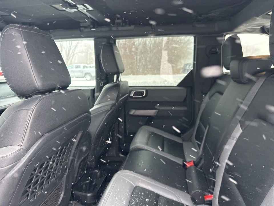 2023 Ford Bronco 6th Gen - Image 10 of 12