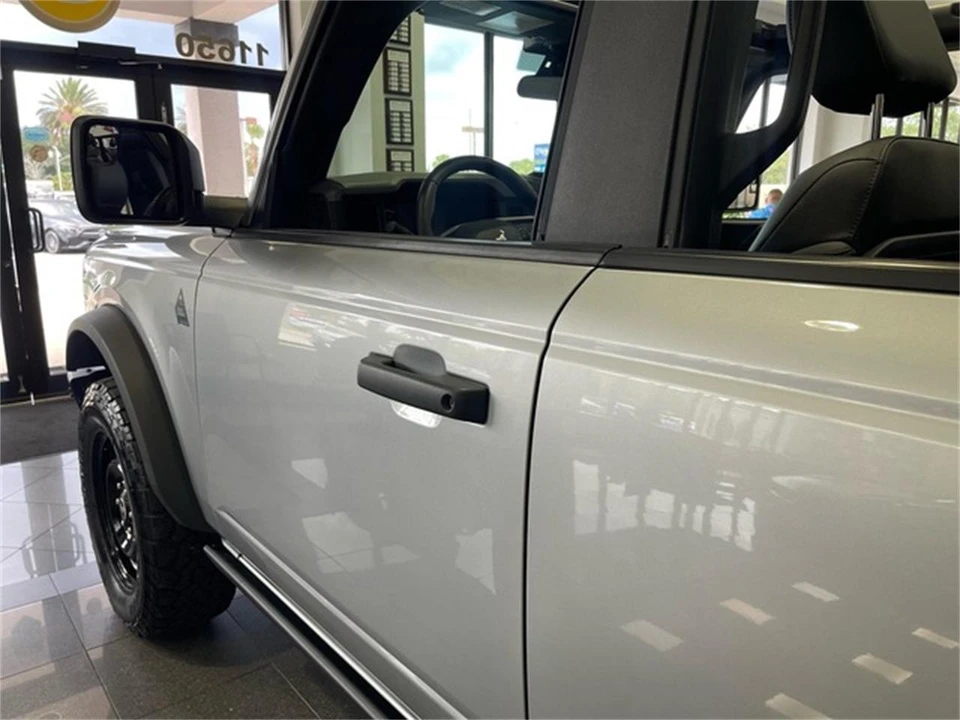 2023 Ford Bronco 6th Gen - Image 13 of 31