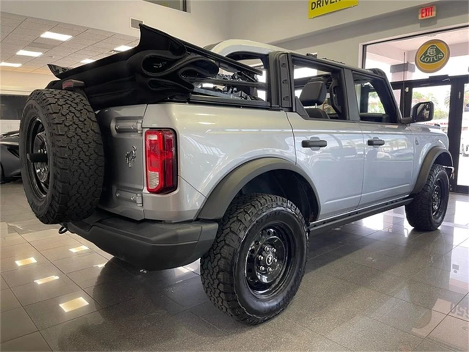2023 Ford Bronco 6th Gen - Image 5 of 31