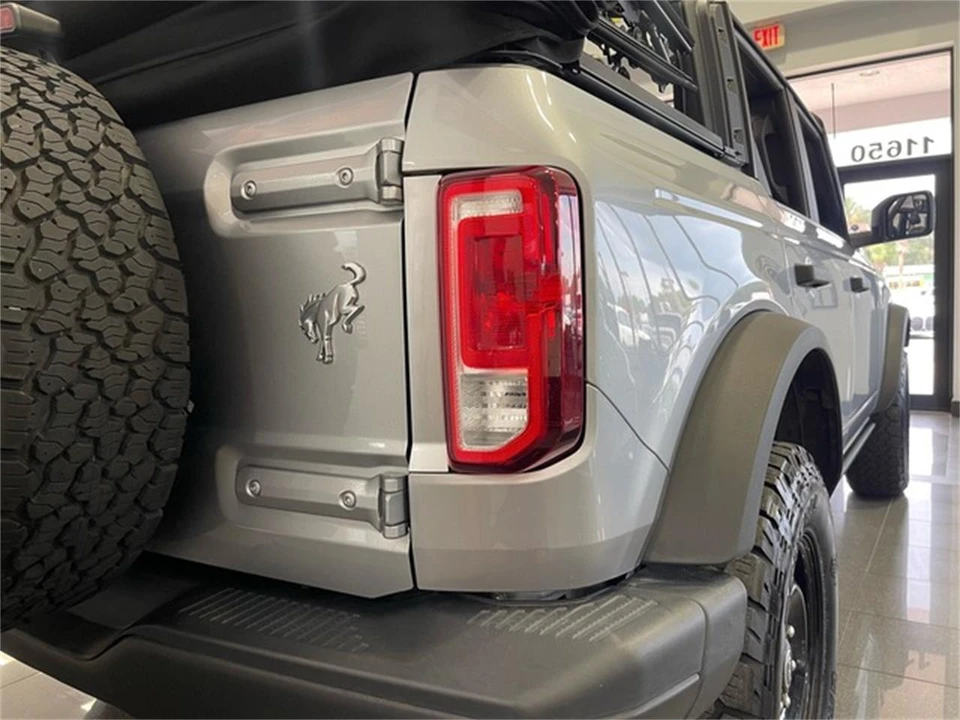 2023 Ford Bronco 6th Gen - Image 17 of 31