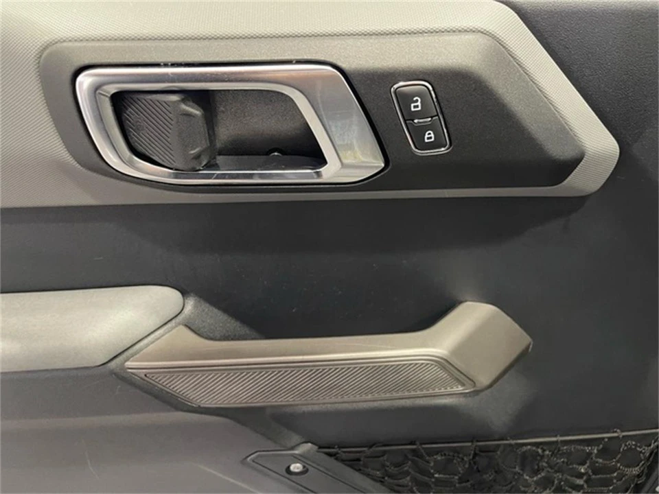 2023 Ford Bronco 6th Gen - Image 24 of 31