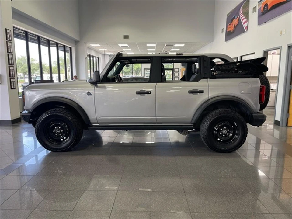 2023 Ford Bronco 6th Gen - Image 2 of 31