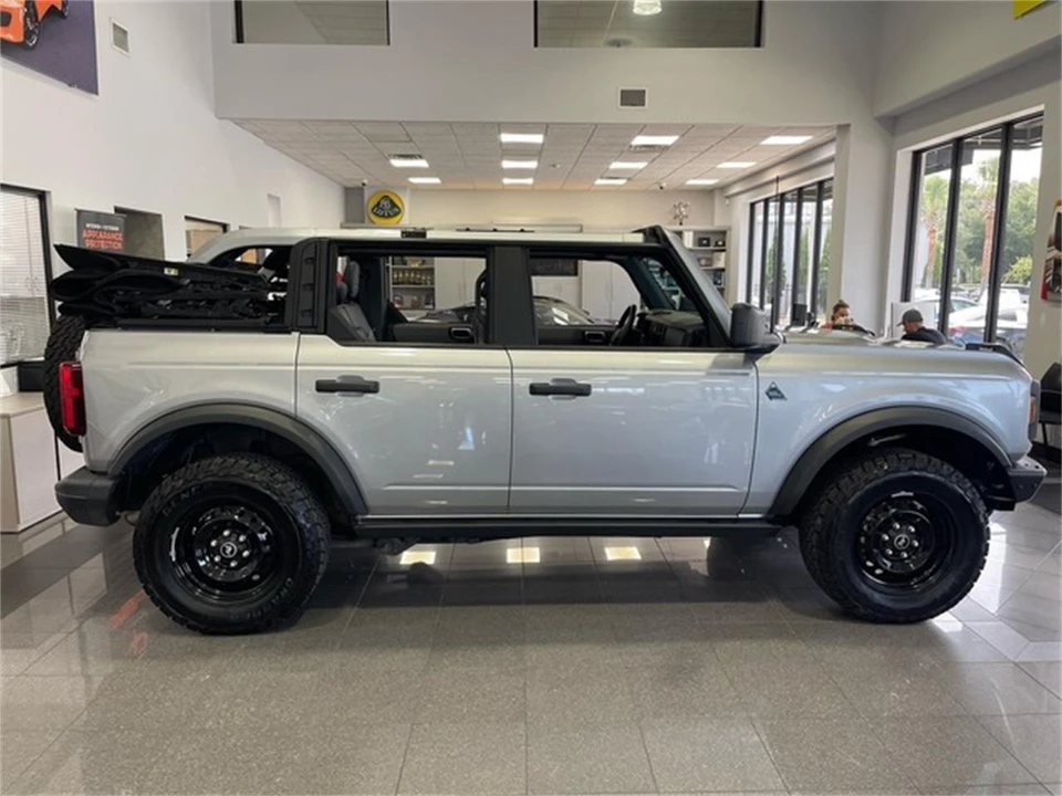 2023 Ford Bronco 6th Gen - Image 6 of 31