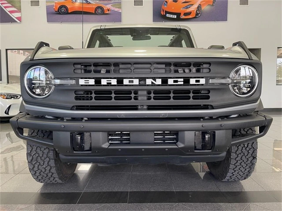 2023 Ford Bronco 6th Gen - Image 8 of 31