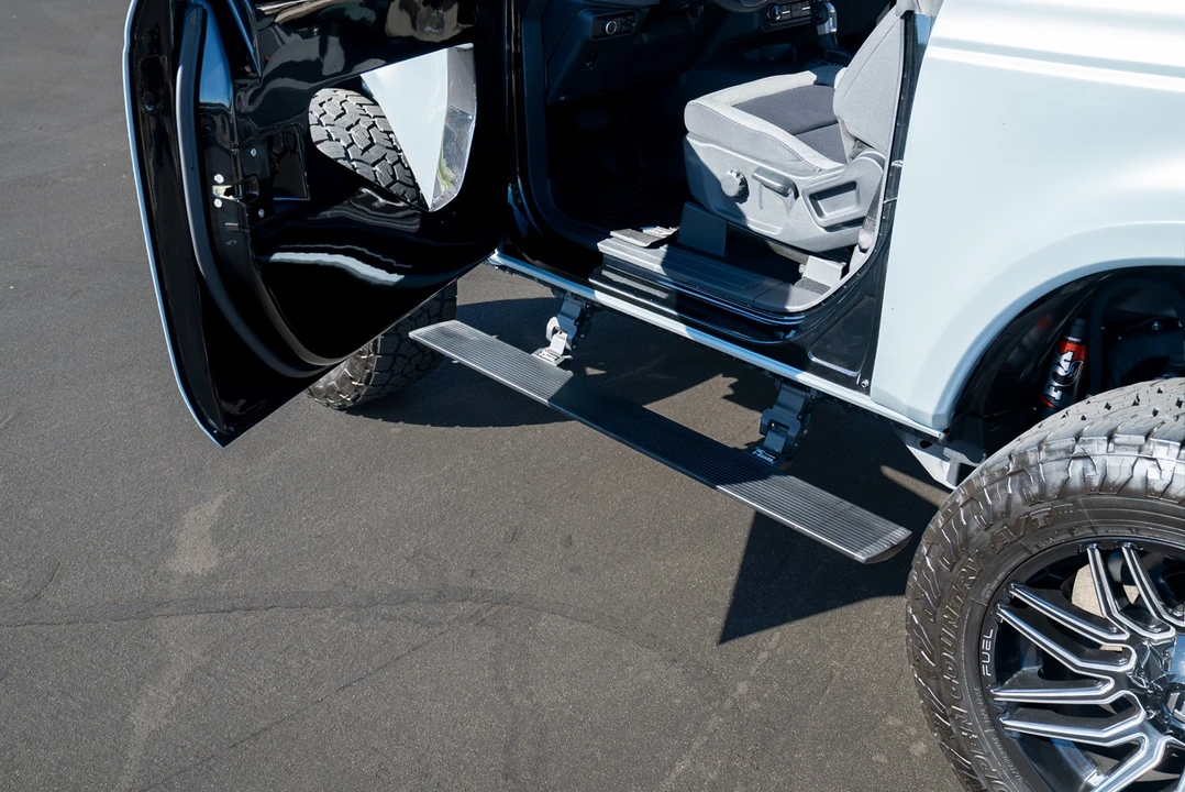 2023 Ford Bronco 6th Gen - Image 7 of 31