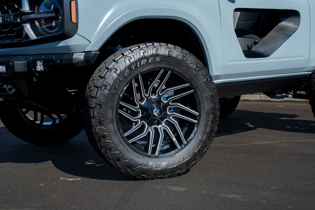 2023 Ford Bronco 6th Gen - Image 10 of 31