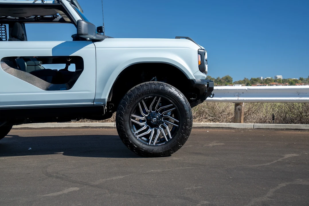 2023 Ford Bronco 6th Gen - Image 25 of 31