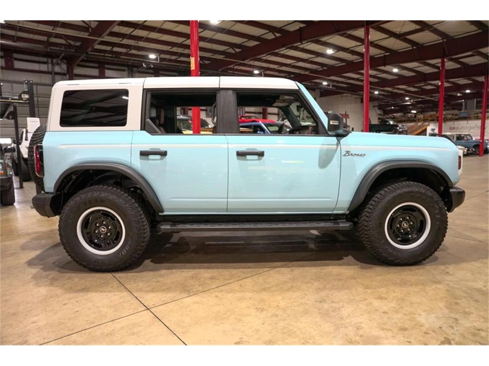 2023 Ford Bronco 6th Gen - Image 28 of 31