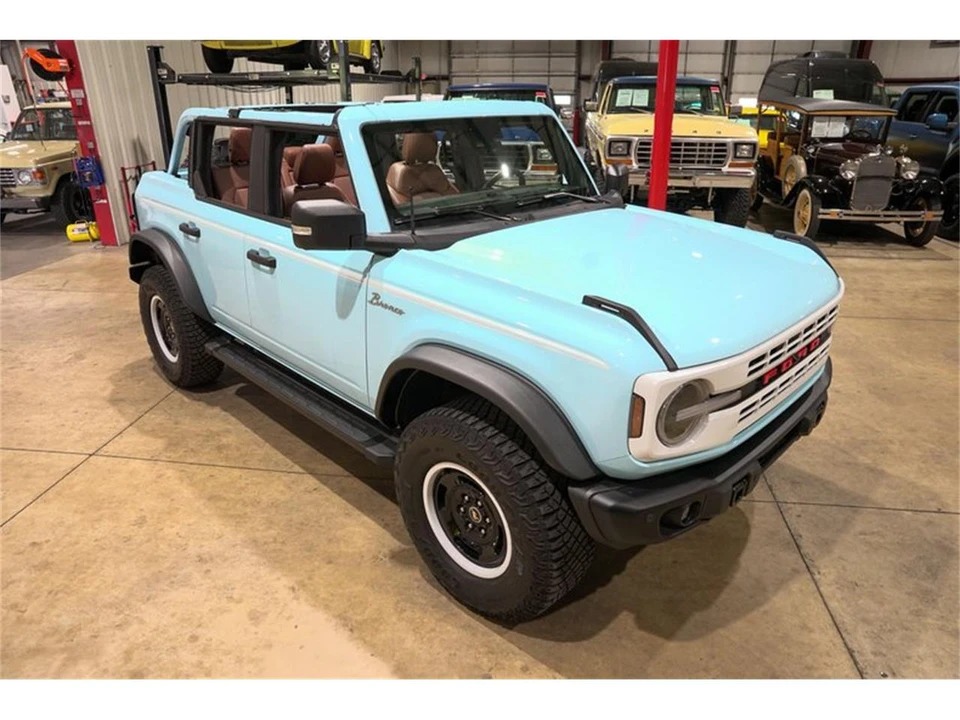 2023 Ford Bronco 6th Gen - Image 14 of 31