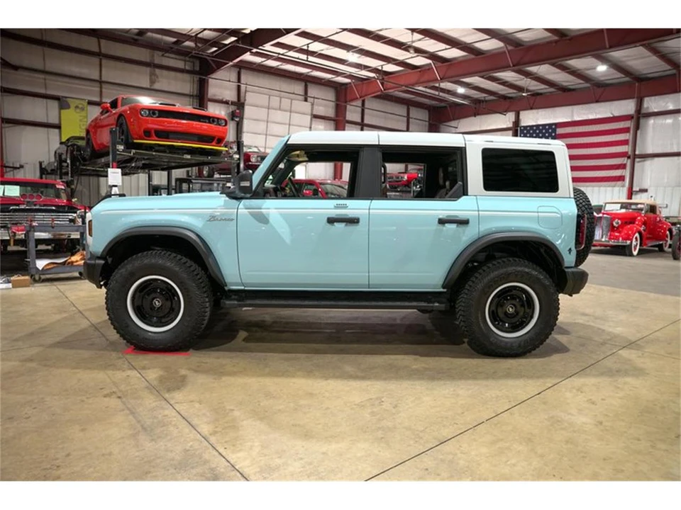 2023 Ford Bronco 6th Gen - Image 24 of 31