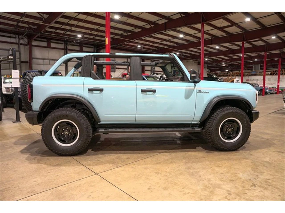 2023 Ford Bronco 6th Gen - Image 10 of 31