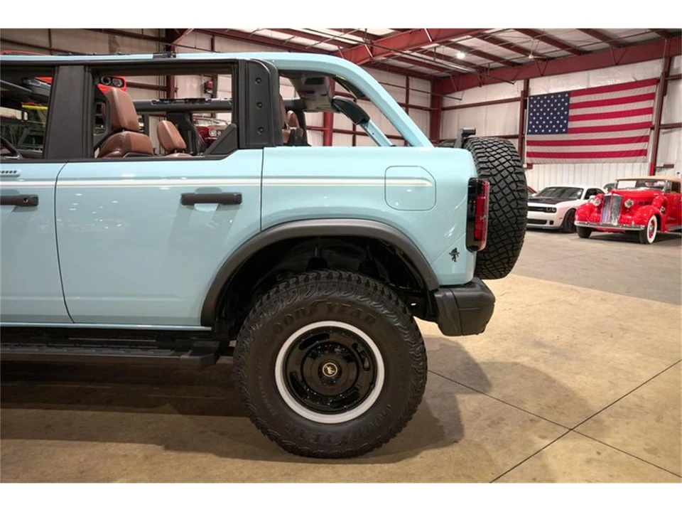 2023 Ford Bronco 6th Gen - Image 5 of 31