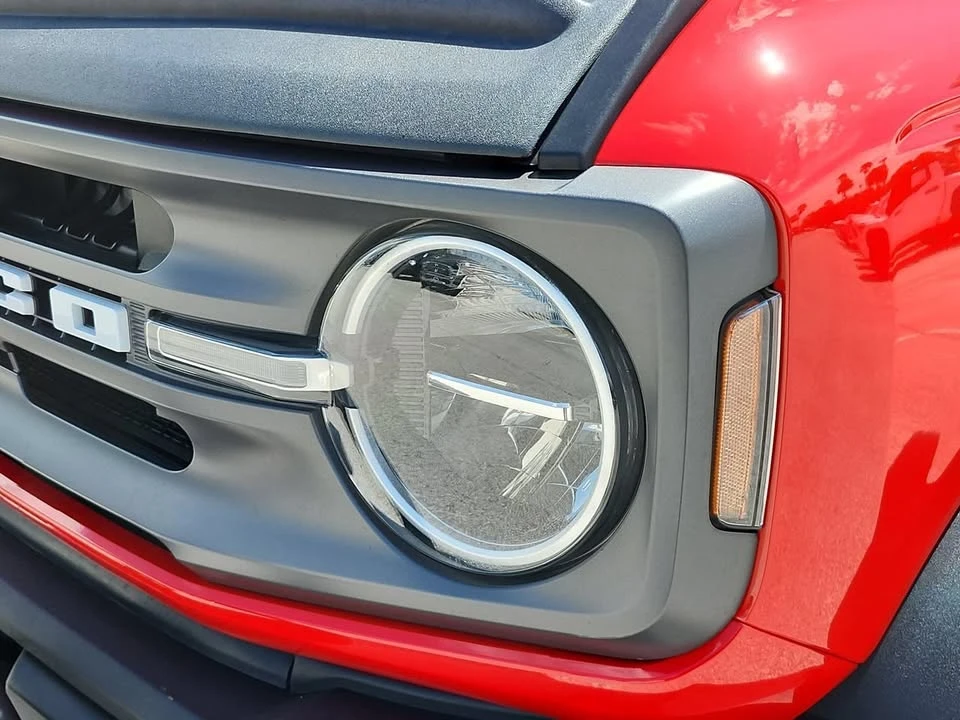 2023 Ford Bronco 6th Gen - Image 5 of 10