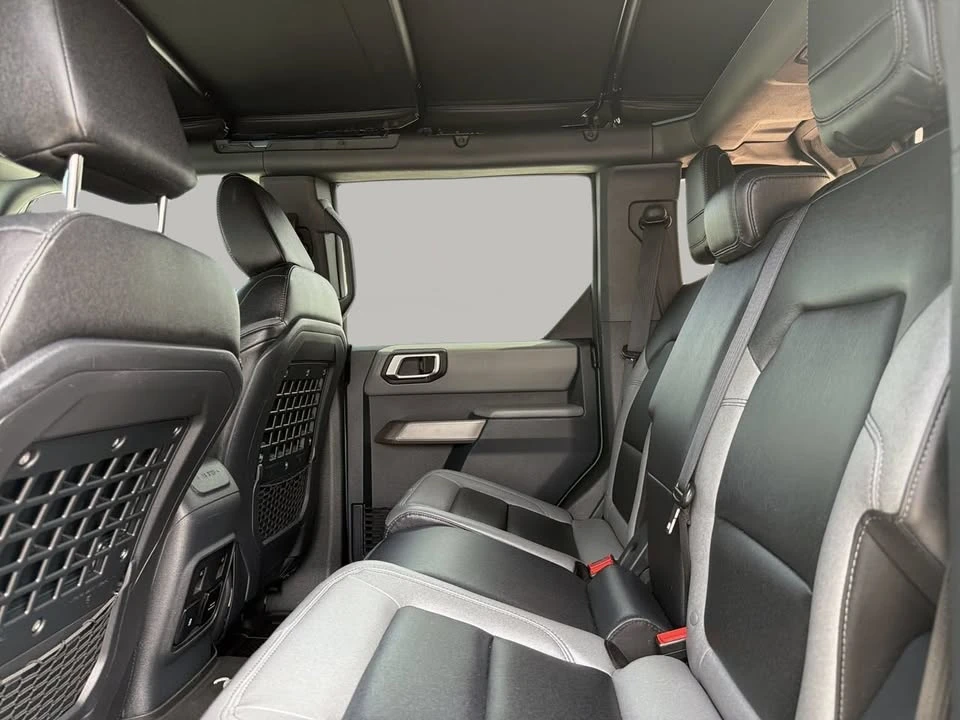 2023 Ford Bronco 6th Gen - Image 9 of 10